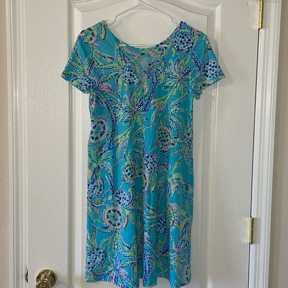 NWOT! Lilly Pulitzer t-shirt dress! - Picture 2 of 8